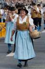 d190922-103217-600-100-wiesn_trachtenumzug