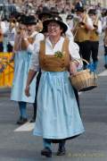 d190922-103217-600-100-wiesn_trachtenumzug