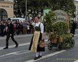 d190922-111814-000-100-wiesn_trachtenumzug