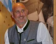 wirte-der-kleinen-wiesnzelte-pt-0200