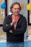 d170208-135853-610-100-zeit_des_lachens d170208-135853-610-100-zeit_des_lachens