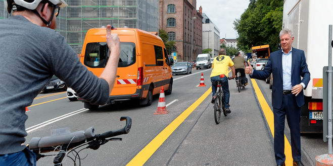 Radverkehr frei auf Münchens erster Pop-up Bike-Lane