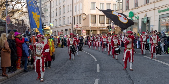 Münchner Faschingszug der Damischen Ritter 2023